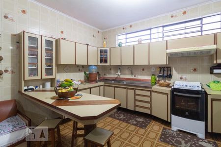 Casa à venda com 340m², 3 quartos e 3 vagas Casa à venda com 340m², 3 quartos e 3 vagasCozinha