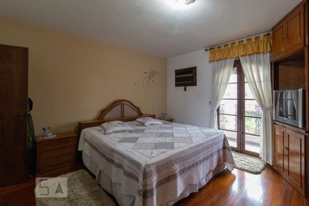 Casa à venda com 340m², 3 quartos e 3 vagas Casa à venda com 340m², 3 quartos e 3 vagasQuarto 3