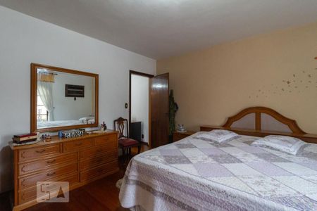 Casa à venda com 340m², 3 quartos e 3 vagas Casa à venda com 340m², 3 quartos e 3 vagasQuarto 3