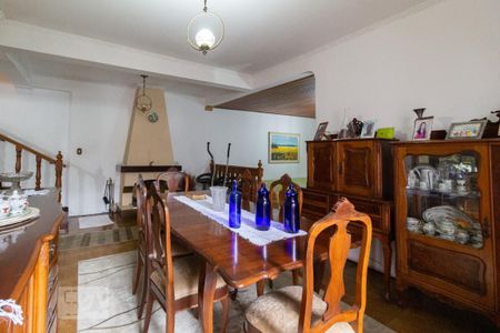 Casa à venda com 340m², 3 quartos e 3 vagas Casa à venda com 340m², 3 quartos e 3 vagasSala de Jantar