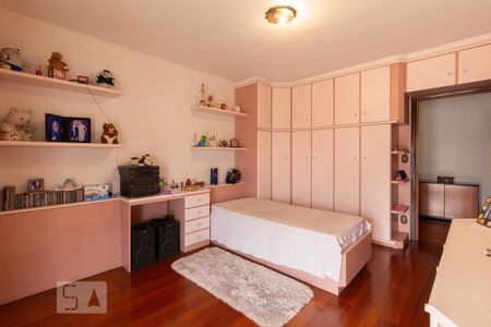 Casa à venda com 340m², 3 quartos e 3 vagas Casa à venda com 340m², 3 quartos e 3 vagasQuarto 2