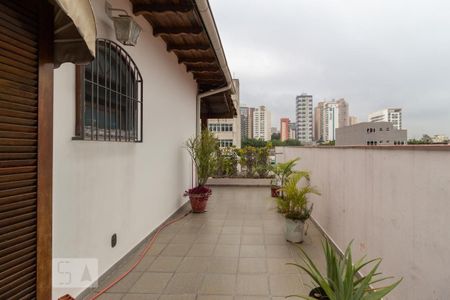 Casa à venda com 340m², 3 quartos e 3 vagas Casa à venda com 340m², 3 quartos e 3 vagasSacada
