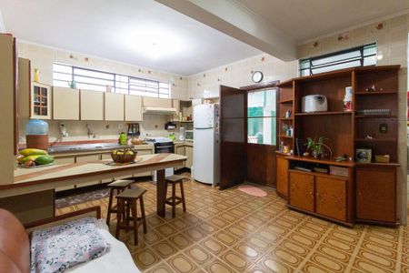 Casa à venda com 340m², 3 quartos e 3 vagas Casa à venda com 340m², 3 quartos e 3 vagasCozinha