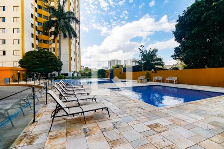Apartamento para alugar com 67m², 3 quartos e 1 vagaÁrea comum - Piscina