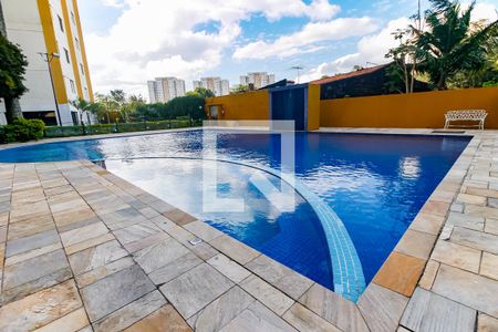 Apartamento para alugar com 67m², 3 quartos e 1 vagaÁrea comum - Piscina