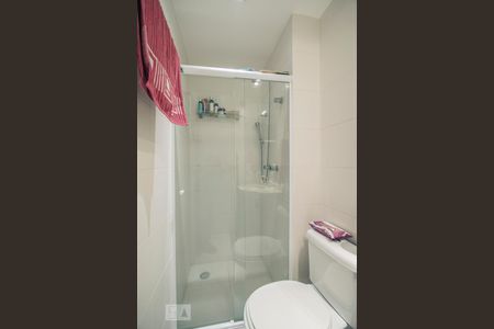 Apartamento à venda com 80m², 1 quarto e 2 vagasBanheiro da Suite