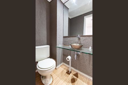 Apartamento à venda com 250m², 4 quartos e 2 vagas Apartamento à venda com 250m², 4 quartos e 2 vagasLavabo