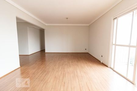 Apartamento à venda com 250m², 4 quartos e 2 vagas Apartamento à venda com 250m², 4 quartos e 2 vagasSala 1