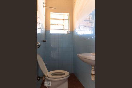 Casa à venda com 156m², 3 quartos e 2 vagas Casa à venda com 156m², 3 quartos e 2 vagasBanheiro de Serviço