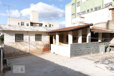 Casa à venda com 156m², 3 quartos e 2 vagas Casa à venda com 156m², 3 quartos e 2 vagasÁrea Externa