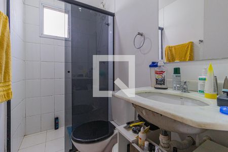 Banheiro da suíte de apartamento para alugar com 2 quartos, 57m² em Vila Yolanda, Osasco