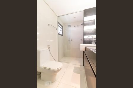 Apartamento para alugar com 80m², 3 quartos e 2 vagas Apartamento para alugar com 80m², 3 quartos e 2 vagasBanheiro da suíte