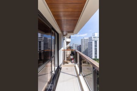 Varanda da sala de apartamento para alugar com 3 quartos, 80m² em Cerqueira César, São Paulo