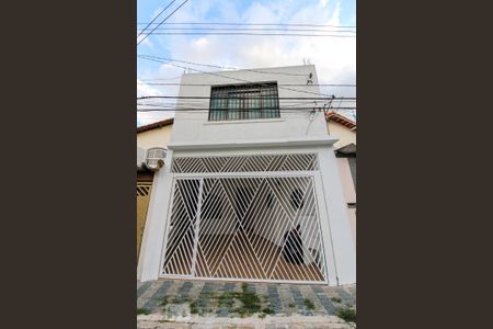 Casa à venda com 125m², 4 quartos e 2 vagasFachada
