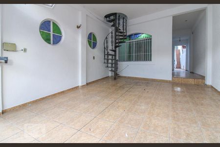 Casa à venda com 125m², 4 quartos e 2 vagasGaragem