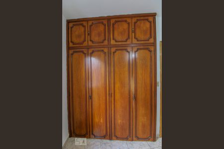 Casa à venda com 125m², 4 quartos e 2 vagasQuarto 3 - Armários