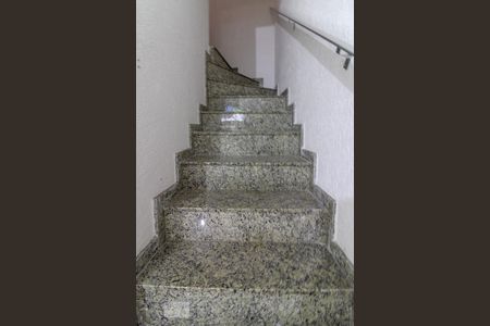 Escada de casa à venda com 4 quartos, 125m² em Vila Nova Mazzei, São Paulo