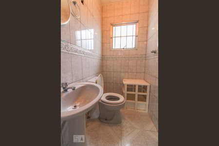 Casa à venda com 125m², 4 quartos e 2 vagasBanheiro da Suíte 