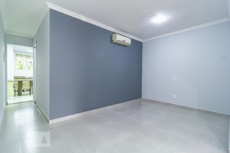 Sala de casa de condomínio para alugar com 4 quartos, 208m² em Jacarepaguá, Rio de Janeiro