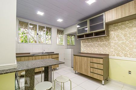 Casa de condomínio para alugar com 208m², 4 quartos e 1 vagaCozinha