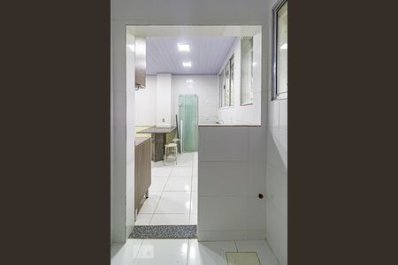 Casa de condomínio para alugar com 208m², 4 quartos e 1 vagaÁrea de Serviço