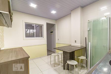 Casa de condomínio para alugar com 208m², 4 quartos e 1 vagaCozinha