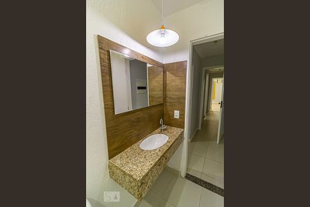 Casa de condomínio para alugar com 208m², 4 quartos e 1 vagaBanheiro da Suíte 2