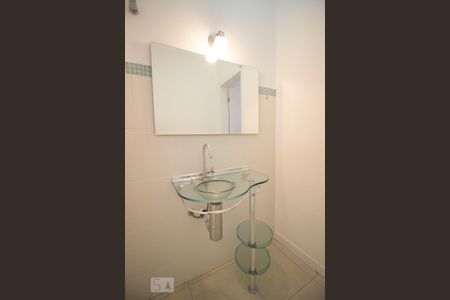 Casa para alugar com 210m², 4 quartos e 2 vagasLavabo