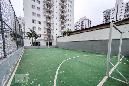 Apartamento para alugar com 111m², 3 quartos e 2 vagas Apartamento para alugar com 111m², 3 quartos e 2 vagasÁrea comum -Quadra Esportiva