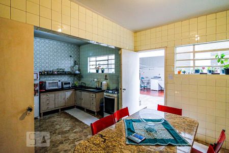 Casa à venda com 234m², 4 quartos e 2 vagasCopa