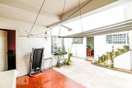 Casa à venda com 234m², 4 quartos e 2 vagasQuintal