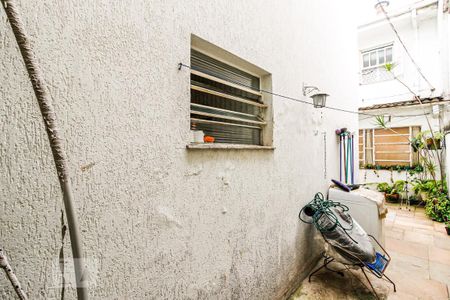 Casa à venda com 234m², 4 quartos e 2 vagasCorredor lateral