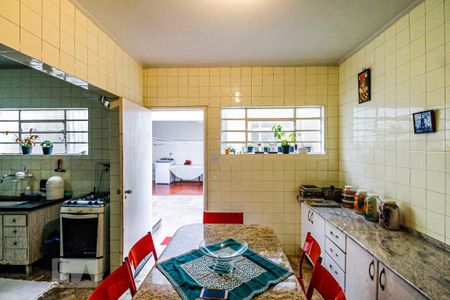 Casa à venda com 234m², 4 quartos e 2 vagasCopa