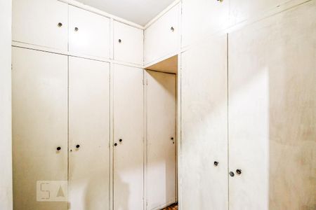 Casa à venda com 234m², 4 quartos e 2 vagasCloset suíte