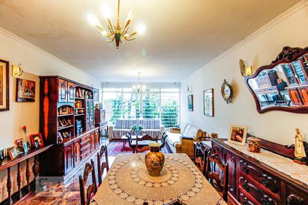 Casa à venda com 234m², 4 quartos e 2 vagasSala de jantar