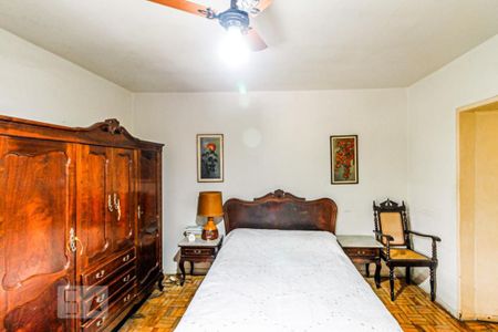 Casa à venda com 234m², 4 quartos e 2 vagasSuíte