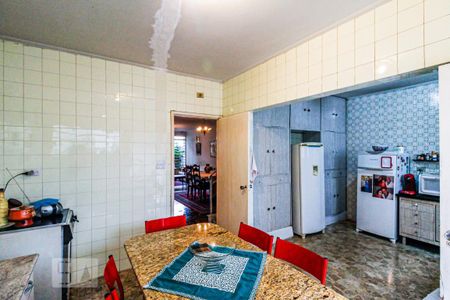 Casa à venda com 234m², 4 quartos e 2 vagasCopa