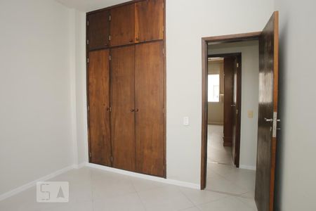 Apartamento à venda com 97m², 3 quartos e 2 vagasQuarto 2