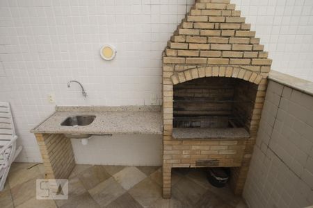 Apartamento à venda com 97m², 3 quartos e 2 vagasChurrasqueira