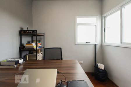 Casa à venda com 380m², 6 quartos e 7 vagasQuarto 