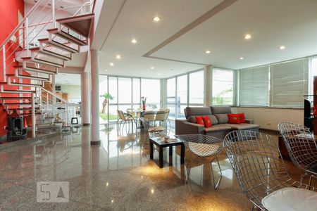 Sala  de casa à venda com 6 quartos, 380m² em Jardim Avelino, São Paulo