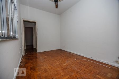 Sala de apartamento para alugar com 2 quartos, 65m² em Fonseca, Niterói