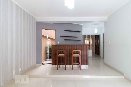 Sala de casa à venda com 3 quartos, 200m² em Vila Independencia, São Paulo