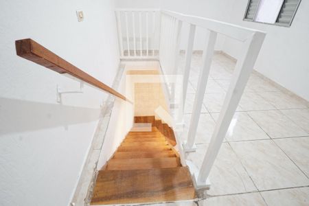 Escada de kitnet/studio para alugar com 1 quarto, 36m² em Vila das Mercês, São Paulo