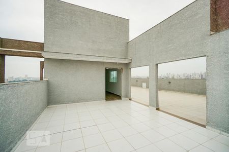 Studio para alugar com 35m², 1 quarto e sem vaga Studio para alugar com 35m², 1 quarto e sem vagaTerraço