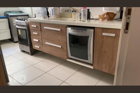 Apartamento para alugar com 118m², 3 quartos e 2 vagas Apartamento para alugar com 118m², 3 quartos e 2 vagasCozinha