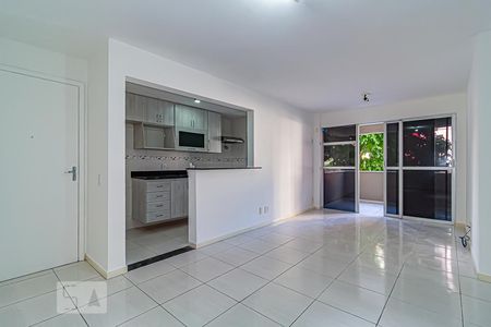 Sala de apartamento à venda com 3 quartos, 75m² em Pechincha, Rio de Janeiro