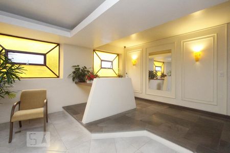 HALL DE ENTRADA de apartamento para alugar com 2 quartos, 80m² em Petrópolis, Porto Alegre