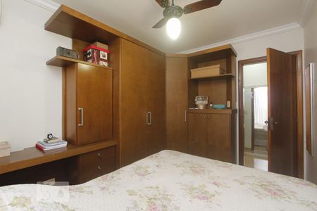 QUARTO 1 de apartamento para alugar com 2 quartos, 80m² em Petrópolis, Porto Alegre