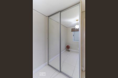 Apartamento à venda com 50m², 2 quartos e 1 vagaQuarto 2 - Armários